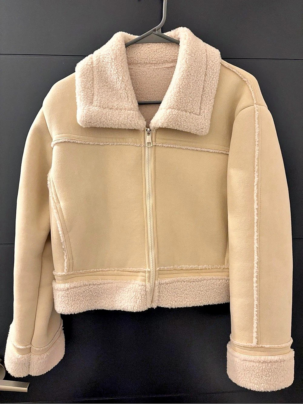 Teddy Jacket in Beige Like New